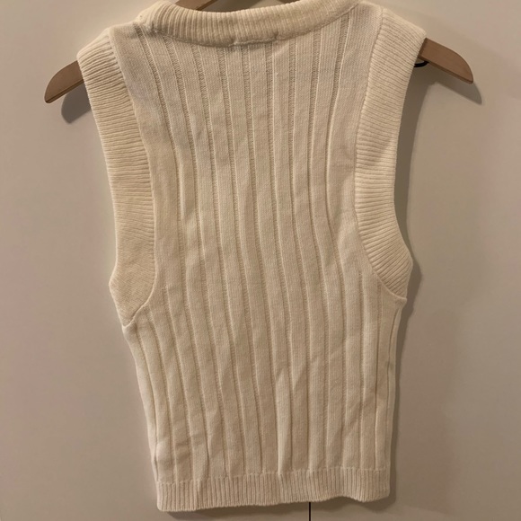 Knit Ribbed Sweater Vest Top - Picture 5 of 5